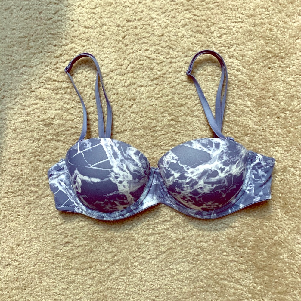 Victoria’s Secret pink bra